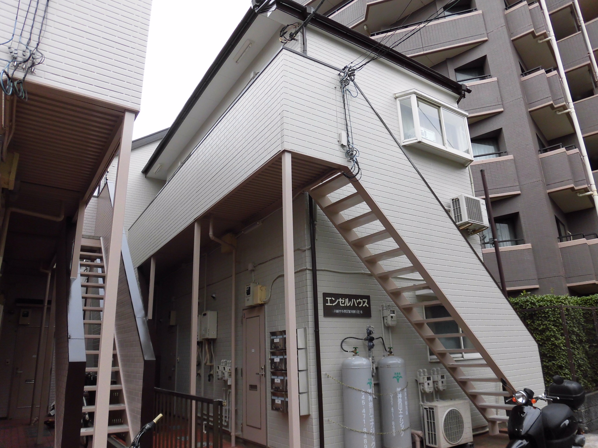 川崎市多摩区で外壁塗装屋根塗装しました。