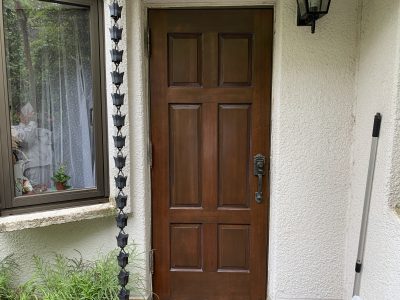 川崎市麻生区で木製玄関扉の塗装